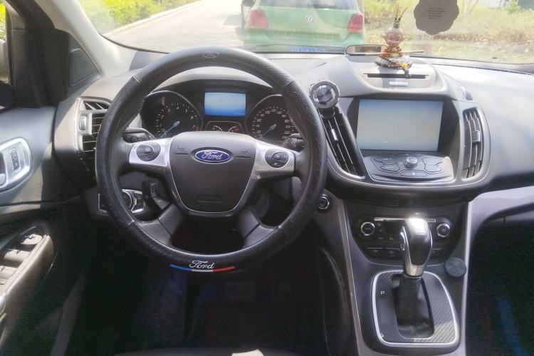 Used Ford Kuga 2015 1.5L GTDi Four-Wheel-Drive Elite Model Steering Wheel