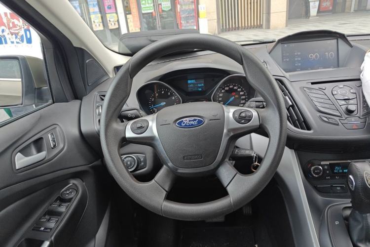 Used Ford Kuga 2015 1.5L GTDi Two-Wheel-Drive Comfort Model Steering Wheel