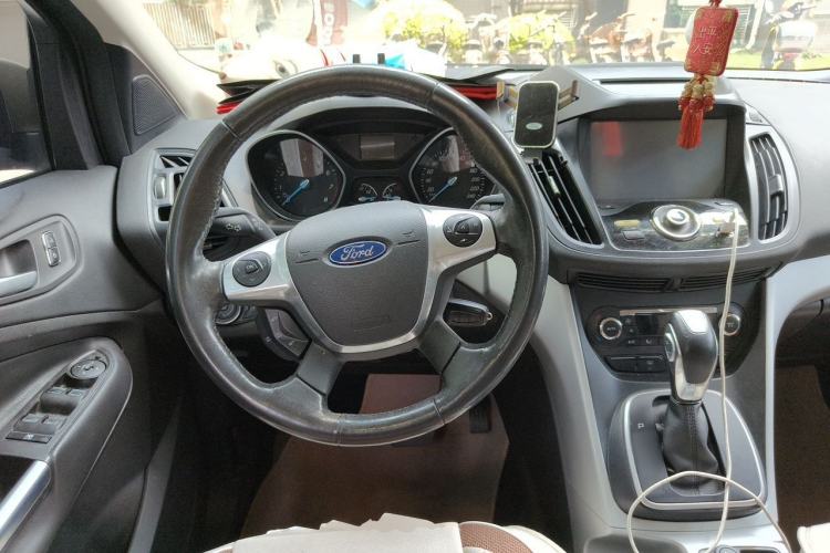 Used Ford Kuga 2015 1.5L GTDi Four-Wheel-Drive Elite Model Steering Wheel