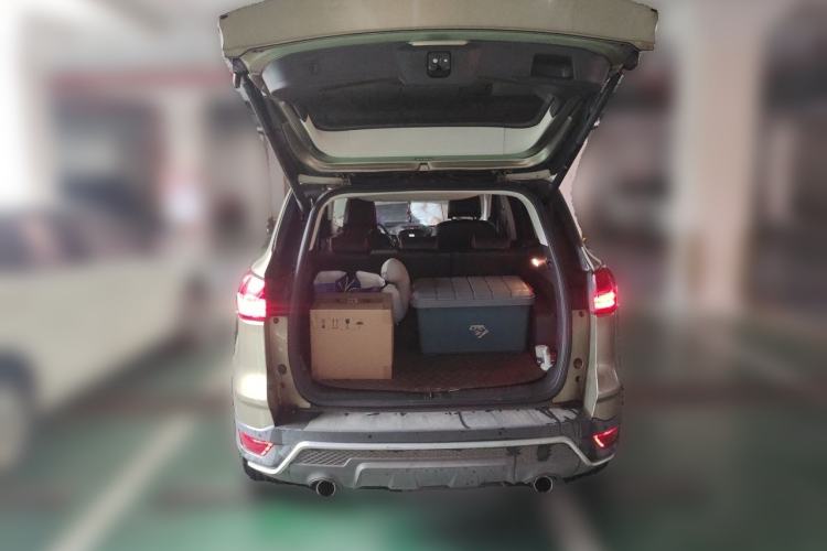 Used Ford Kuga 2015 1.5L GTDi Four-Wheel-Drive Elite Model Trunk