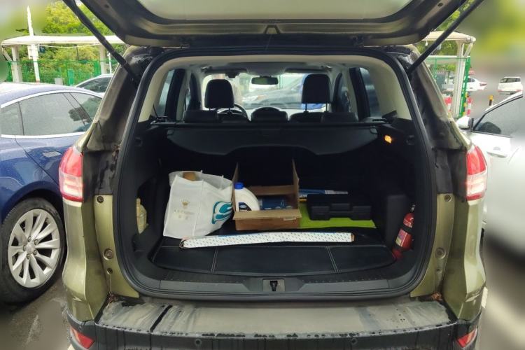 Used Ford Kuga 2015 1.5L GTDi Two-Wheel Drive Fashion Edition Trunk