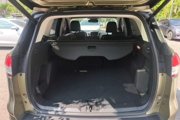 Used Ford Kuga 2015 2.0L GTDi Four-Wheel Drive Prestige Model Trunk