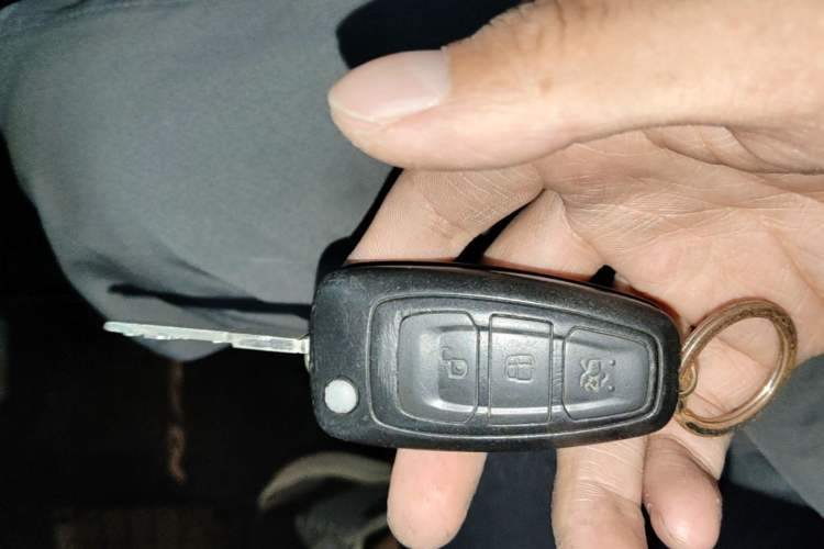 Used Ford Kuga 2015 1.5L GTDi Two-Wheel-Drive Comfort Model Vehicle Key