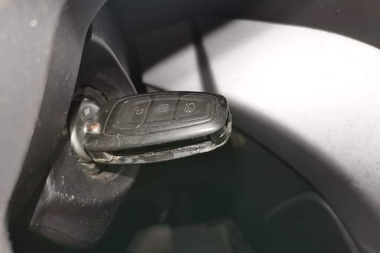 Used Ford Kuga 2015 1.5L GTDi Two-Wheel Drive Fashion Edition Vehicle Key