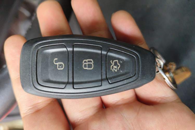 Used Ford Kuga 2015 2.0L GTDi Four-Wheel Drive Prestige Model Vehicle Key