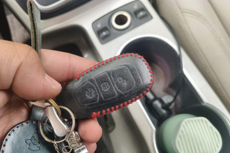 Used Ford Kuga 2015 2.0L GTDi Four-Wheel Drive Prestige Model Vehicle Key