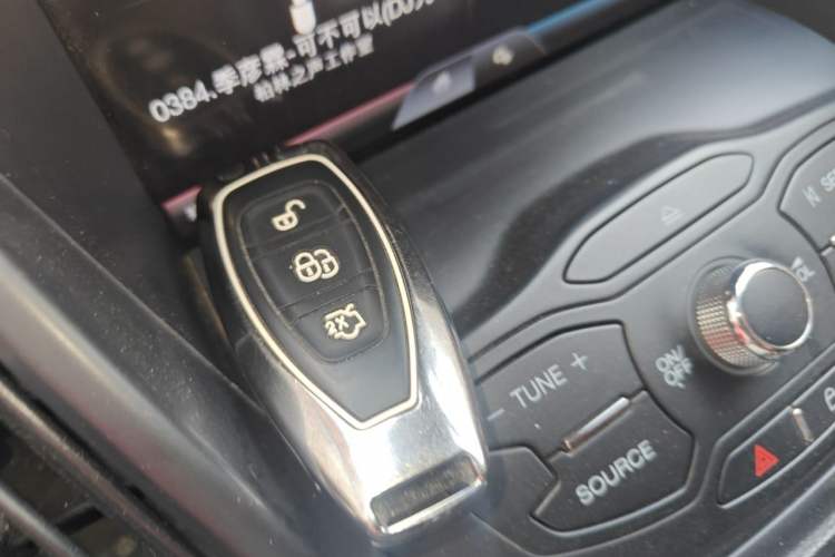Used Ford Kuga 2015 1.5L GTDi Four-Wheel-Drive Elite Model Vehicle Key