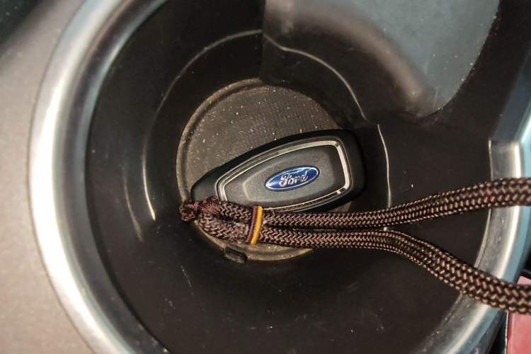 Used Ford Kuga 2015 1.5L GTDi Four-Wheel-Drive Elite Model Vehicle Key
