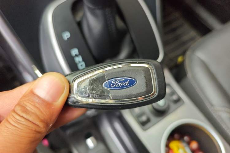 Used Ford Kuga 2015 1.5L GTDi Four-Wheel-Drive Elite Model Vehicle Key