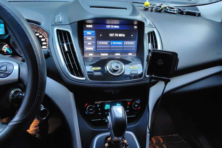Used Ford Kuga 2015 1.5L GTDi Two-Wheel Drive Fashion Edition Audio And AC Panel