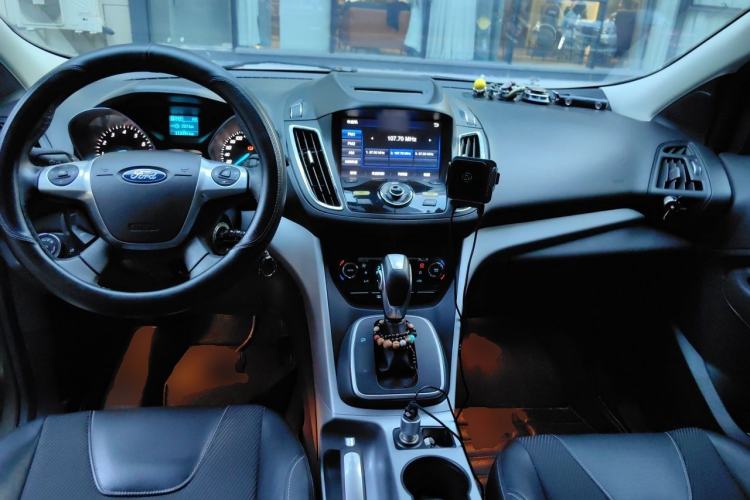 Used Ford Kuga 2015 1.5L GTDi Two-Wheel Drive Fashion Edition Center Console
