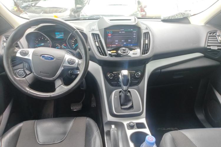 Used Ford Kuga 2015 1.5L GTDi Two-Wheel Drive Fashion Edition Center Console