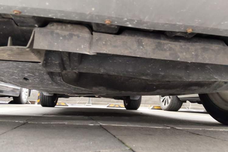 Used Ford Kuga 2015 2.0L GTDi Four-Wheel Drive Prestige Model Chassis Front
