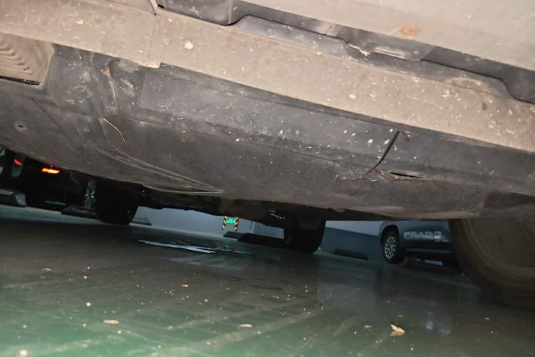 Used Ford Kuga 2015 2.0L GTDi Four-Wheel-Drive Sport Model Chassis Front