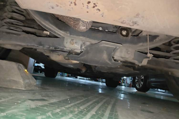 Used Ford Kuga 2015 2.0L GTDi Four-Wheel-Drive Sport Model Chassis Rear