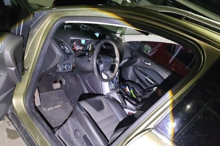 Used Ford Kuga 2015 1.5L GTDi Two-Wheel Drive Fashion Edition Driver Seat