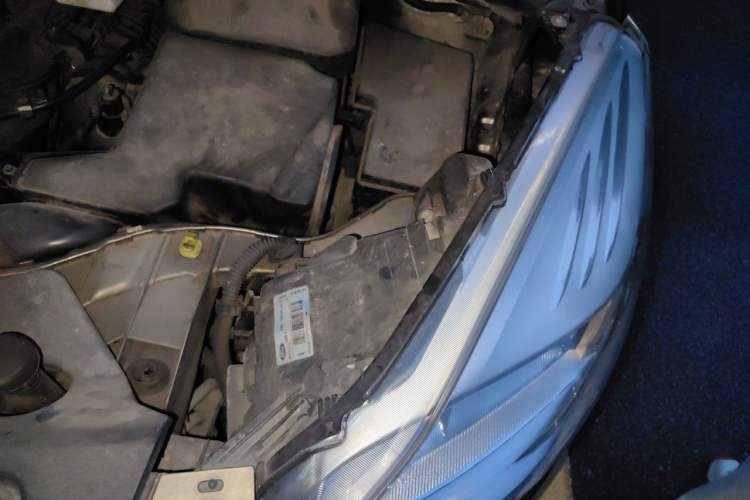 Used Ford Kuga 2015 1.5L GTDi Two-Wheel Drive Fashion Edition Engine Bay Left