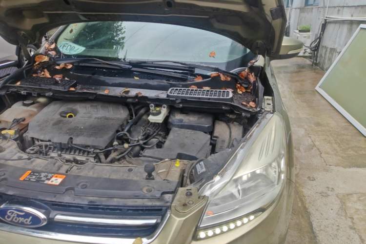 Used Ford Kuga 2015 1.5L GTDi Two-Wheel Drive Fashion Edition Engine Bay Left