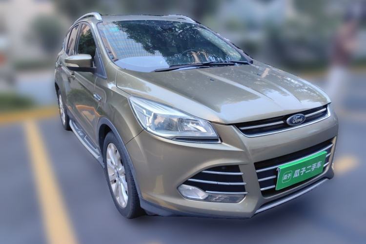 Used Ford Kuga 2015 1.5L GTDi Two-Wheel Drive Fashion Edition Front Right 45 Deg