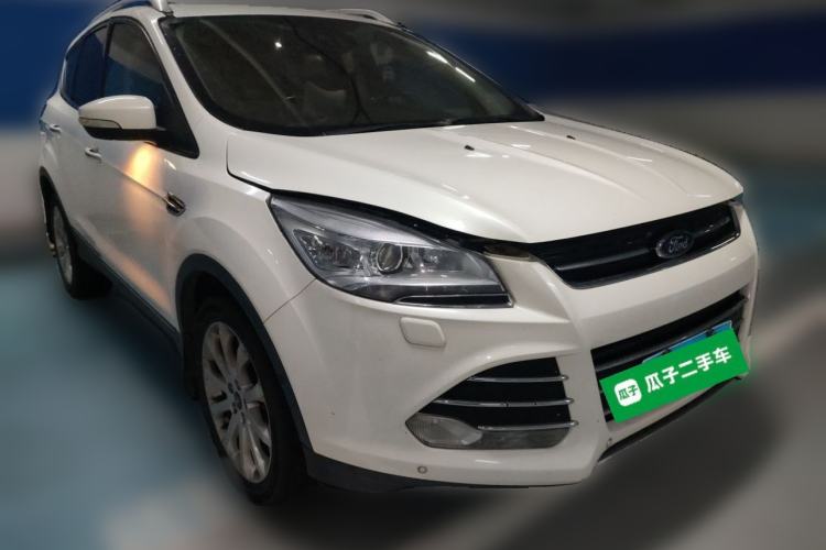 Used Ford Kuga 2015 2.0L GTDi Four-Wheel Drive Prestige Model Front Right 45 Deg