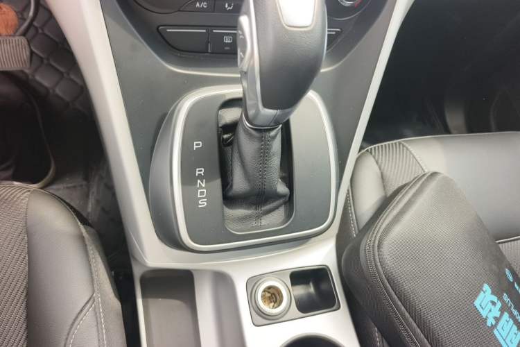 Used Ford Kuga 2015 1.5L GTDi Two-Wheel Drive Fashion Edition Gear Lever