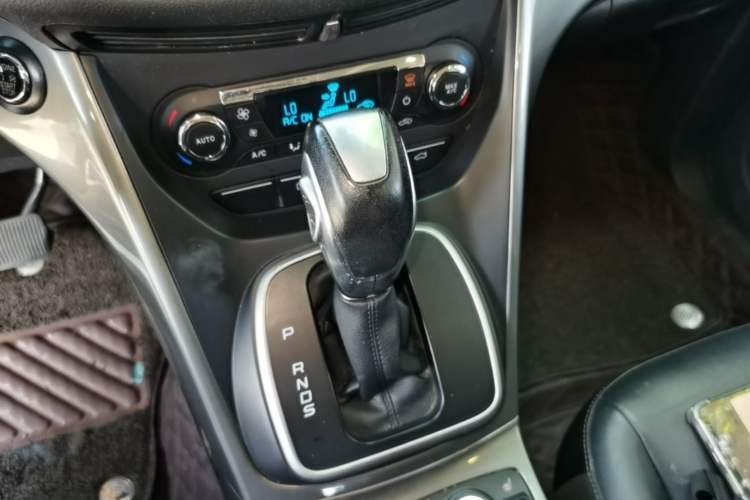 Used Ford Kuga 2015 1.5L GTDi Four-Wheel-Drive Elite Model Gear Lever