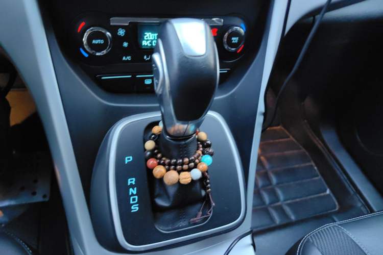 Used Ford Kuga 2015 1.5L GTDi Two-Wheel Drive Fashion Edition Gear Lever