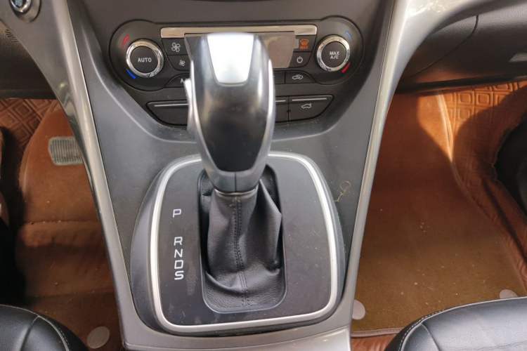Used Ford Kuga 2015 1.5L GTDi Four-Wheel-Drive Elite Model Gear Lever