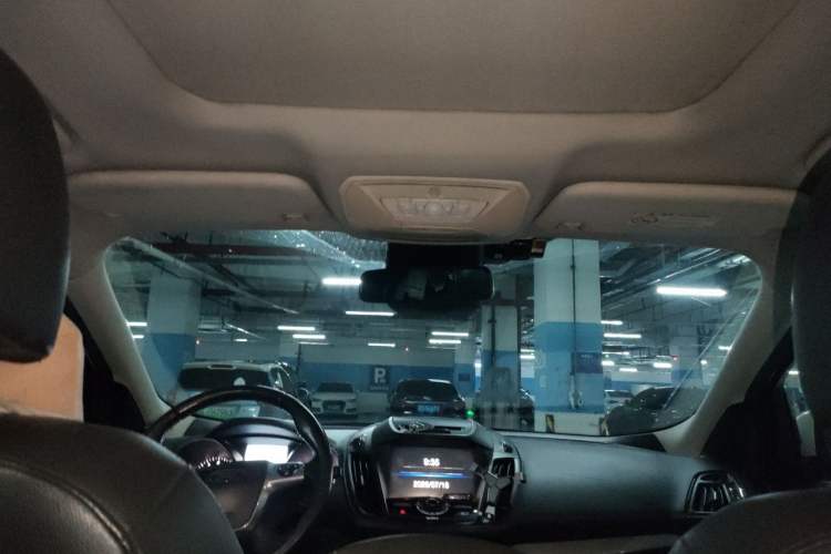 Used Ford Kuga 2015 2.0L GTDi Four-Wheel Drive Prestige Model Headliner