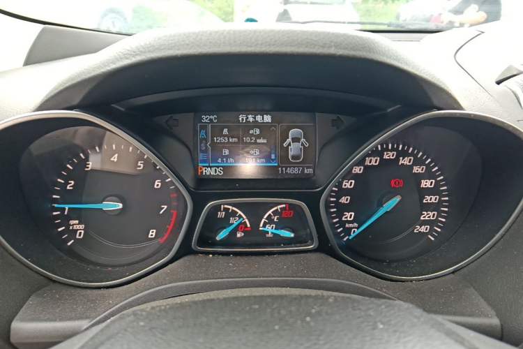 Used Ford Kuga 2015 2.0L GTDi Four-Wheel-Drive Sport Model Instrument Cluster