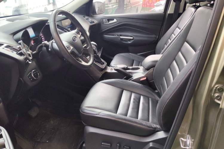 Used Ford Kuga 2015 2.0L GTDi Four-Wheel Drive Prestige Model Left Front Seat