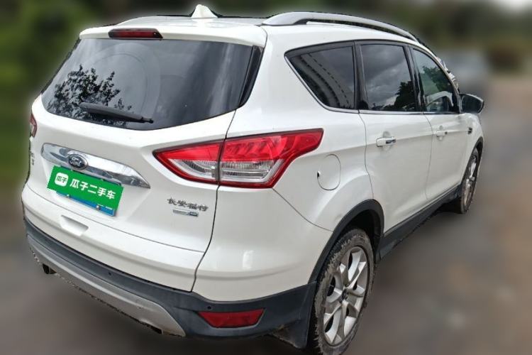 Used Ford Kuga 2015 2.0L GTDi Four-Wheel-Drive Sport Model Rear Right 45 Deg