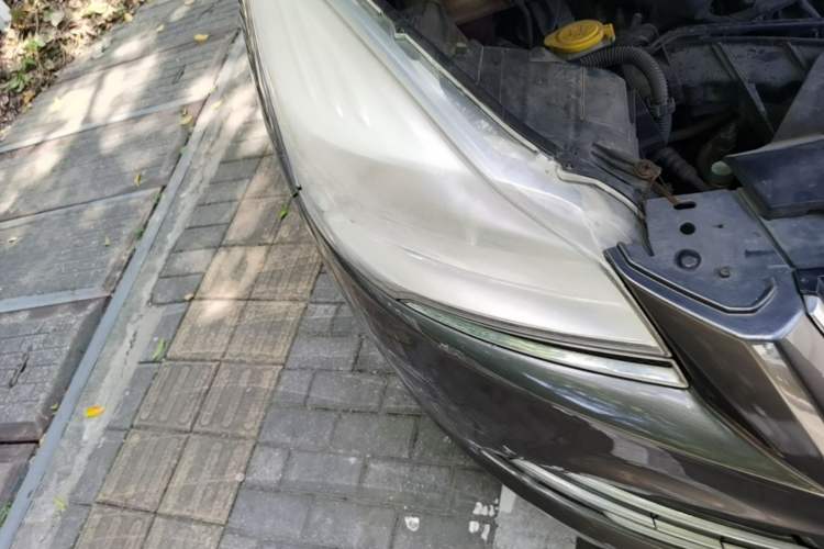 Used Ford Kuga 2015 1.5L GTDi Four-Wheel-Drive Elite Model Right Front Headlight
