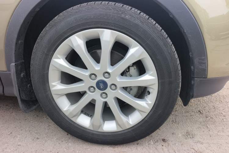 Used Ford Kuga 2015 1.5L GTDi Two-Wheel Drive Fashion Edition Right Front Wheel Hub
