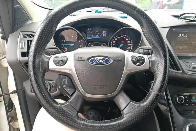 Used Ford Kuga 2015 2.0L GTDi Four-Wheel-Drive Sport Model Steering Wheel