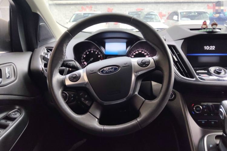 Used Ford Kuga 2015 2.0L GTDi Four-Wheel Drive Prestige Model Steering Wheel
