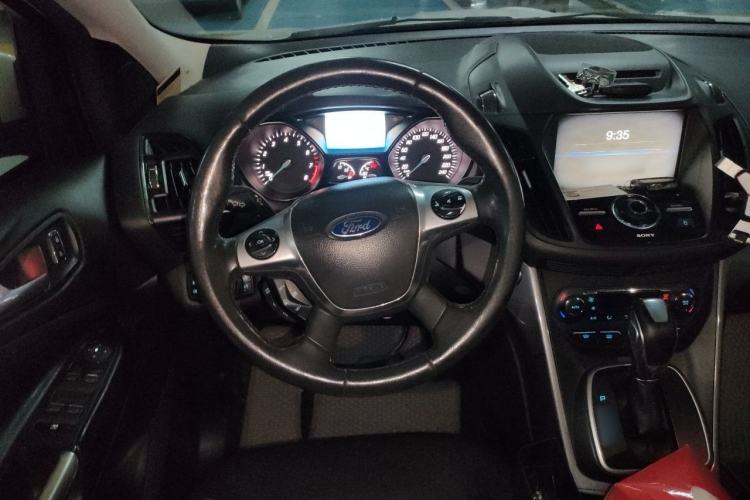 Used Ford Kuga 2015 2.0L GTDi Four-Wheel Drive Prestige Model Steering Wheel
