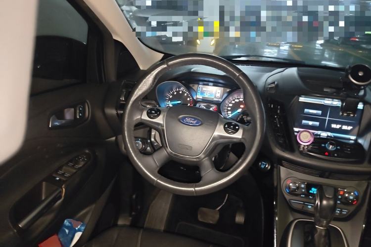 Used Ford Kuga 2015 2.0L GTDi Four-Wheel-Drive Sport Model Steering Wheel