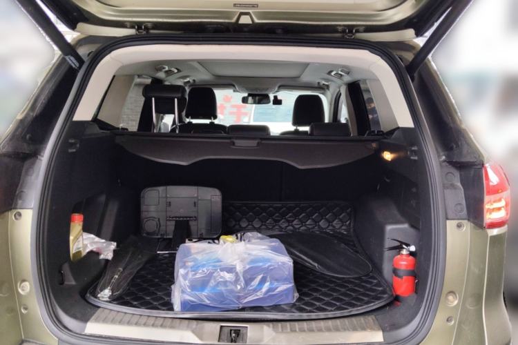 Used Ford Kuga 2015 2.0L GTDi Four-Wheel Drive Prestige Model Trunk