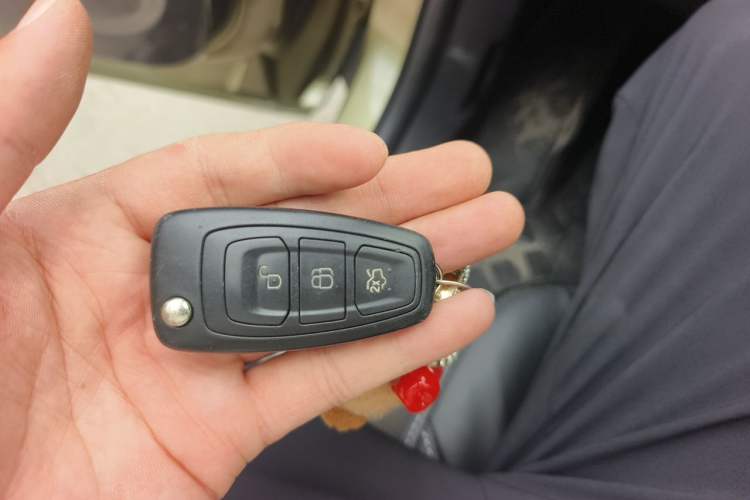 Used Ford Kuga 2015 1.5L GTDi Two-Wheel Drive Fashion Edition Vehicle Key