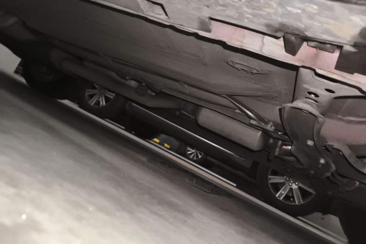 Used Ford Kuga 2015 2.0L GTDi Four-Wheel Drive Prestige Model Chassis Front Right