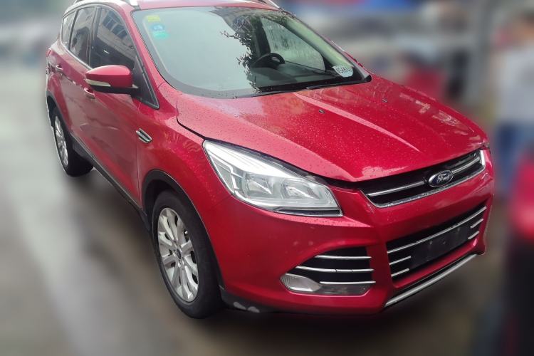 Used Ford Kuga 2015 2.0L GTDi Four-Wheel Drive Elite Model Front Right 45 Deg