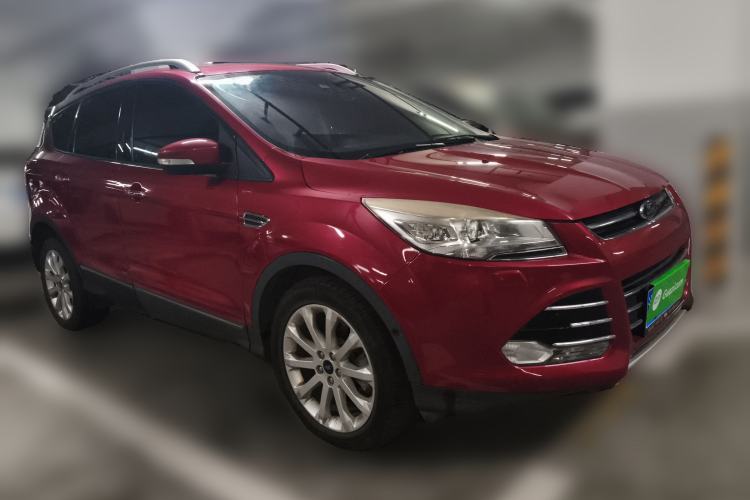 Used Ford Kuga 2015 2.0L GTDi Four-Wheel Drive Prestige Model Front Right 45 Deg
