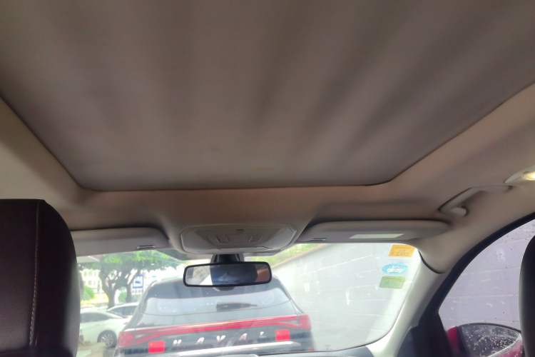 Used Ford Kuga 2015 2.0L GTDi Four-Wheel Drive Elite Model Headliner
