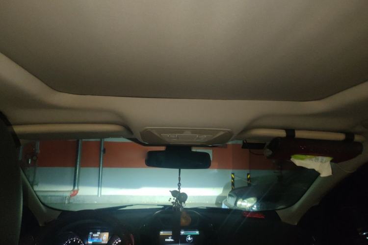 Used Ford Kuga 2015 1.5L GTDi Four-Wheel-Drive Elite Model Headliner