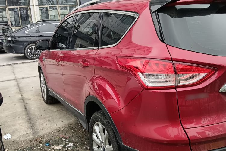 Used Ford Kuga 2015 1.5L GTDi Two-Wheel-Drive Comfort Model Left Side