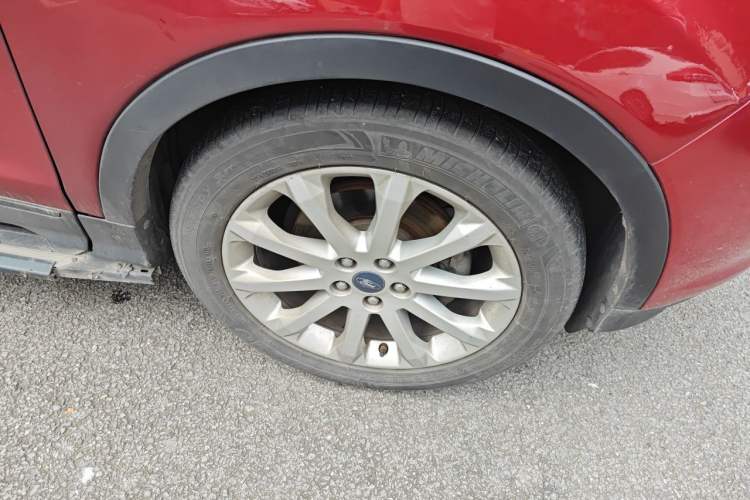 Used Ford Kuga 2015 1.5L GTDi Two-Wheel Drive Fashion Edition Right Front Wheel Hub