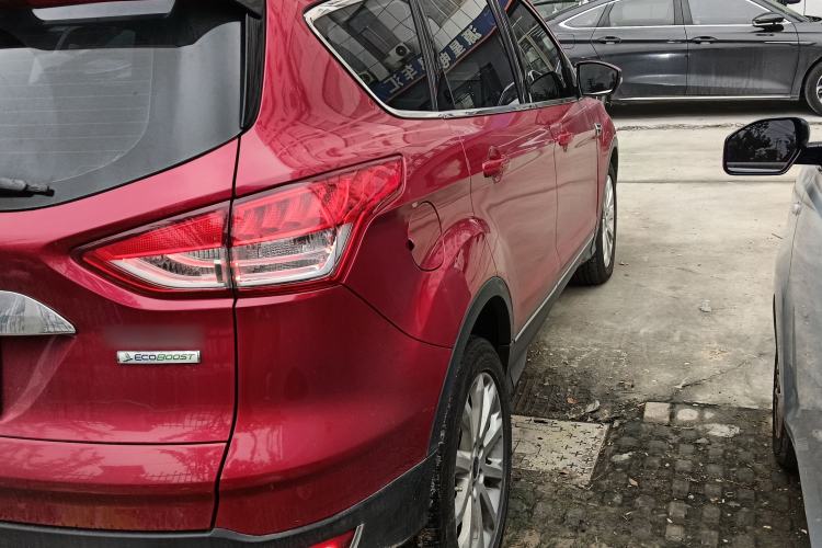 Used Ford Kuga 2015 1.5L GTDi Two-Wheel-Drive Comfort Model Right Rear Taillight
