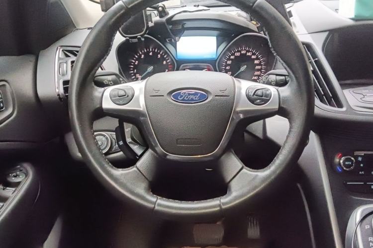 Used Ford Kuga 2015 1.5L GTDi Four-Wheel-Drive Elite Model Steering Wheel