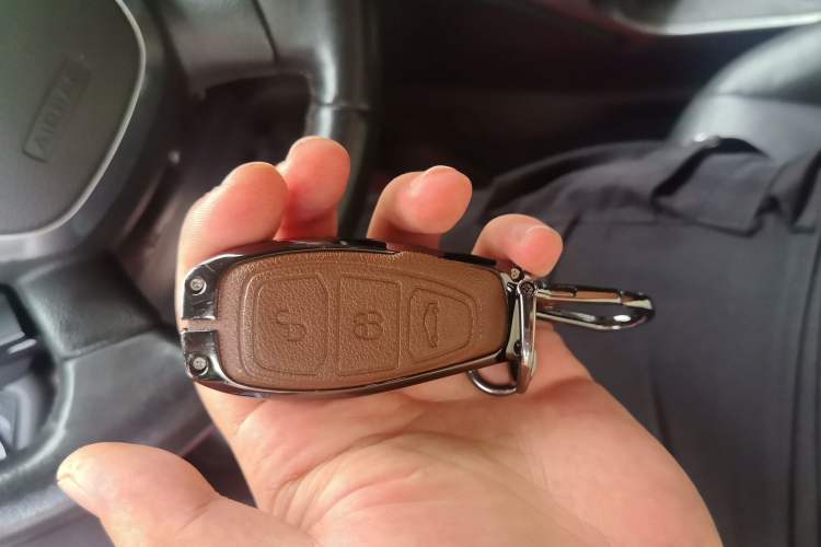 Used Ford Kuga 2015 2.0L GTDi Four-Wheel Drive Elite Model Vehicle Key
